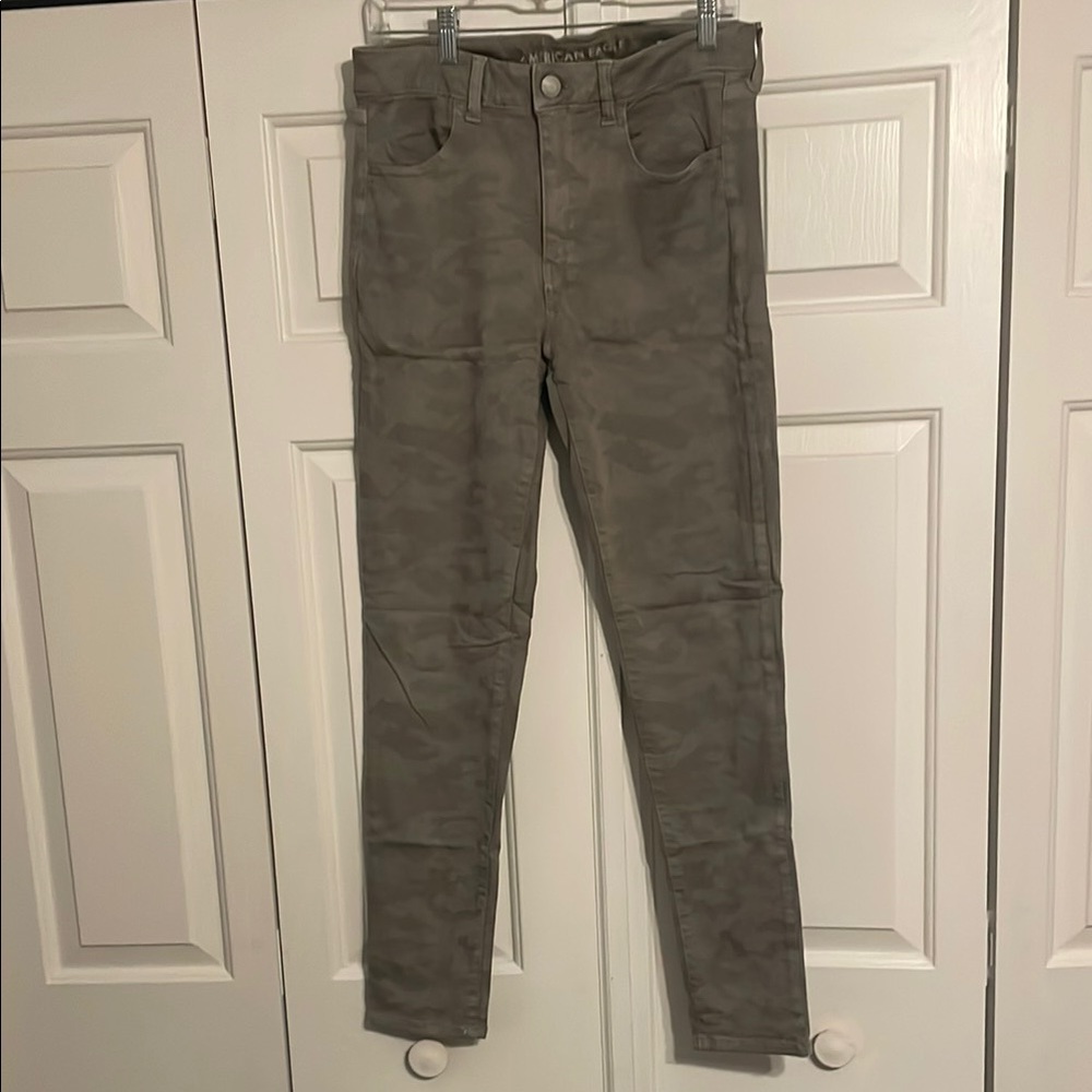 American Eagle Camo skinny jeans